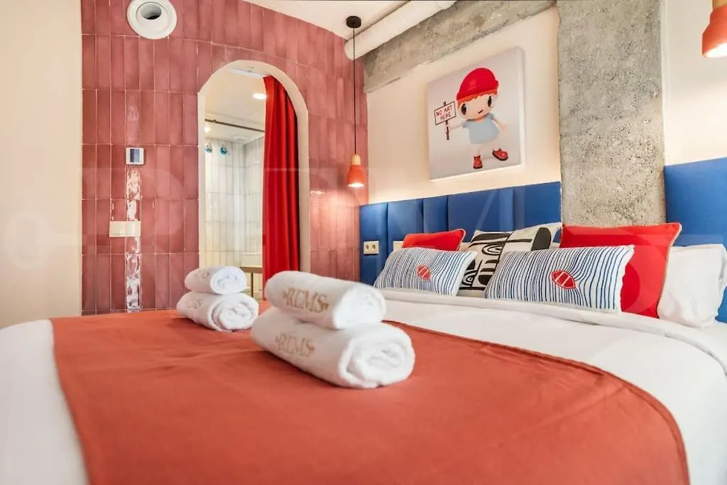 Pop Art Gem With Paintings By Local Artist By Rems Apartment Malaga